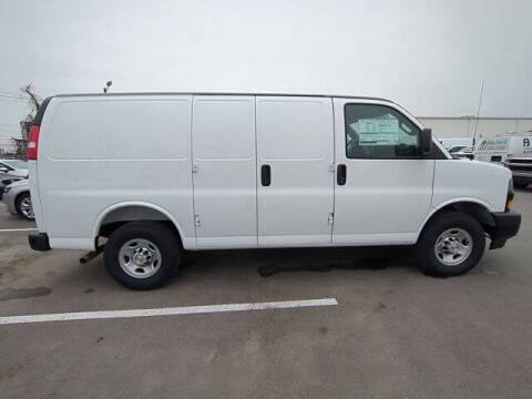 2025 Chevrolet Express 2500