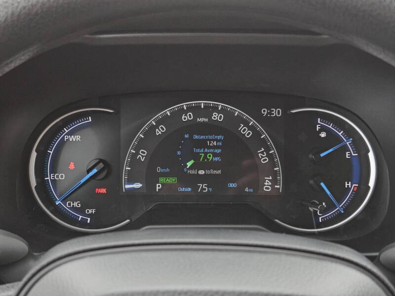 2025 Toyota RAV4 Hybrid LE