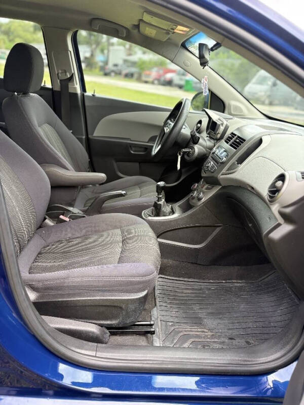 2013 Chevrolet Sonic LT Manual
