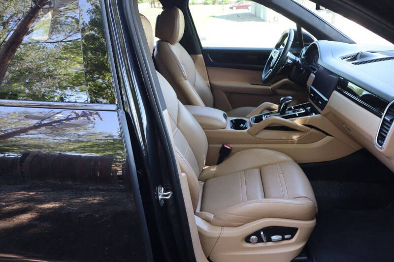 2019 Porsche Cayenne S