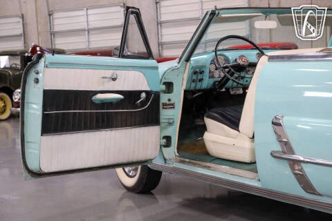 1953 Ford Crestline