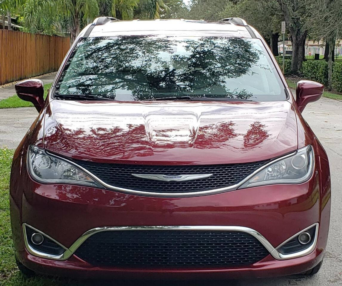 2017 Chrysler Pacifica  - $16,870