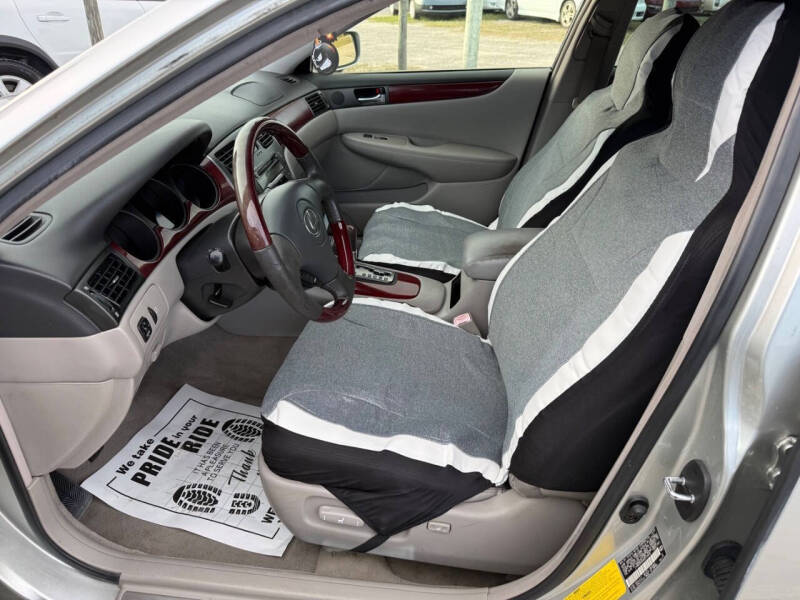 2004 Lexus ES 330