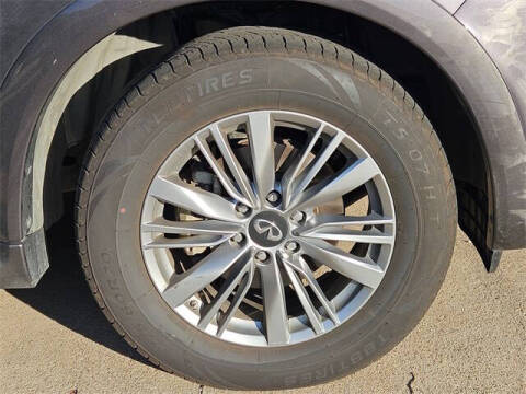 2023 Infiniti QX80 Luxe