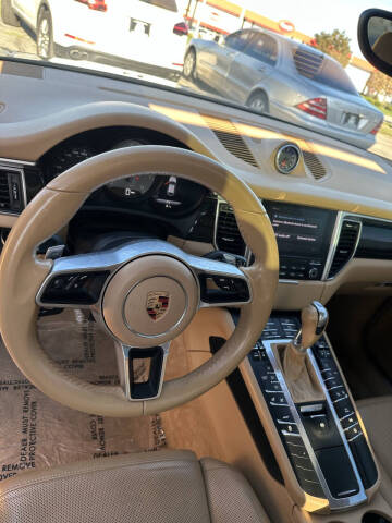 2017 Porsche Macan S