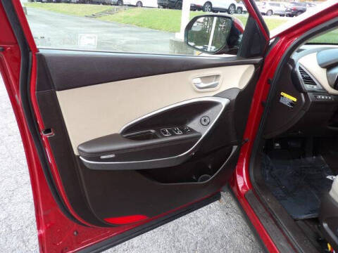 2017 Hyundai Santa Fe SE