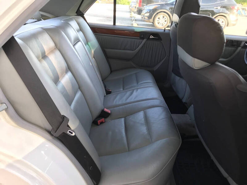 1994 Mercedes-Benz E-Class E 320