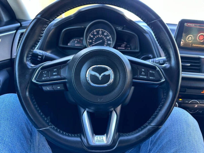 2017 Mazda MAZDA3 Touring