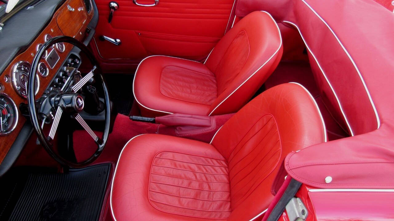 1967 Triumph TR4 27
