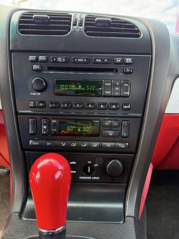 2002 Ford Thunderbird Deluxe