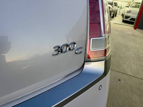 2012 Chrysler 300 C Luxury Series