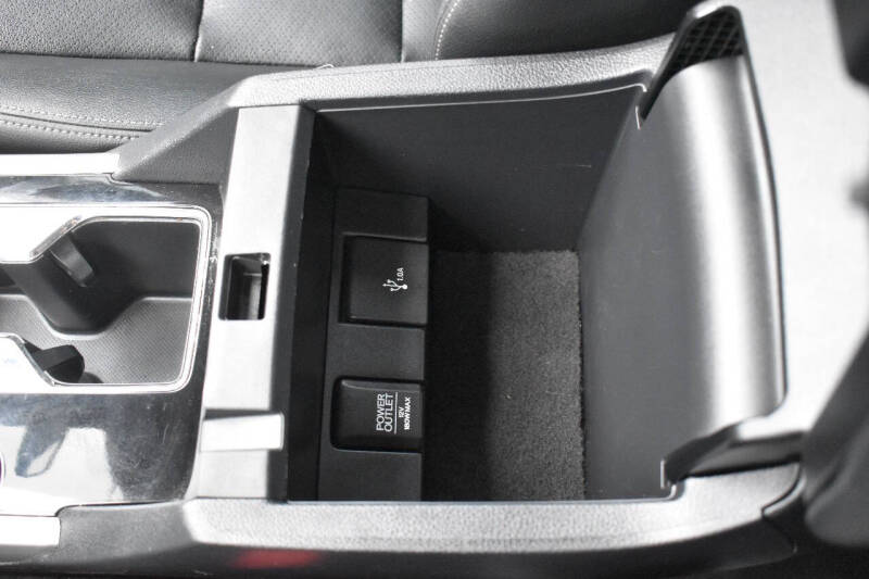 2017 Honda Accord EX-L V6 w/Navi w/Honda Sensing