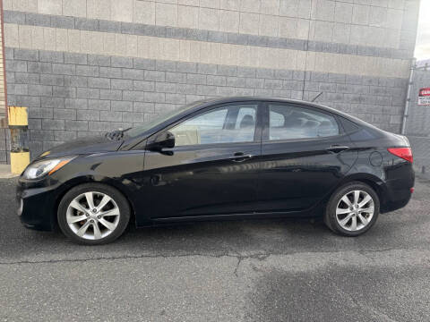 2013 Hyundai Accent GLS