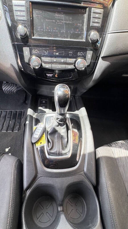 2020 Nissan Rogue SV