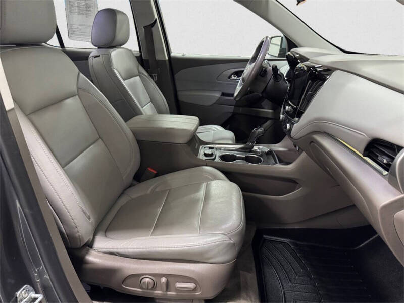 2020 Chevrolet Traverse LT Leather