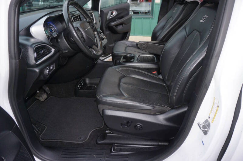 2020 Chrysler Pacifica Touring L Plus