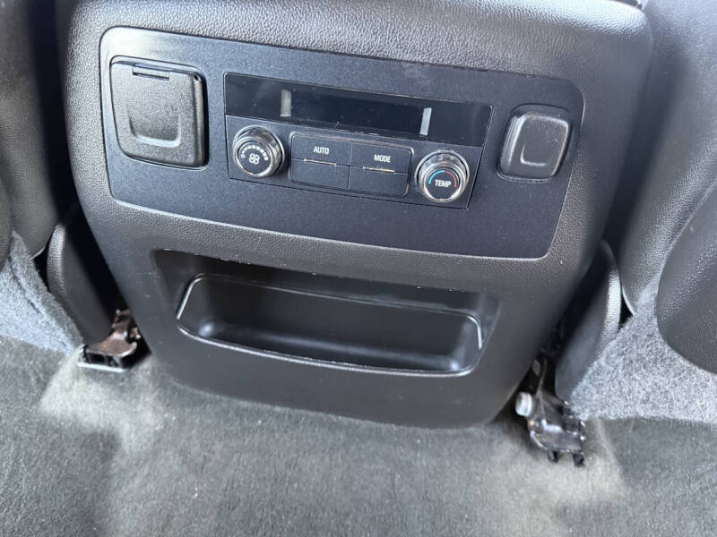 2015 Chevrolet Suburban LT