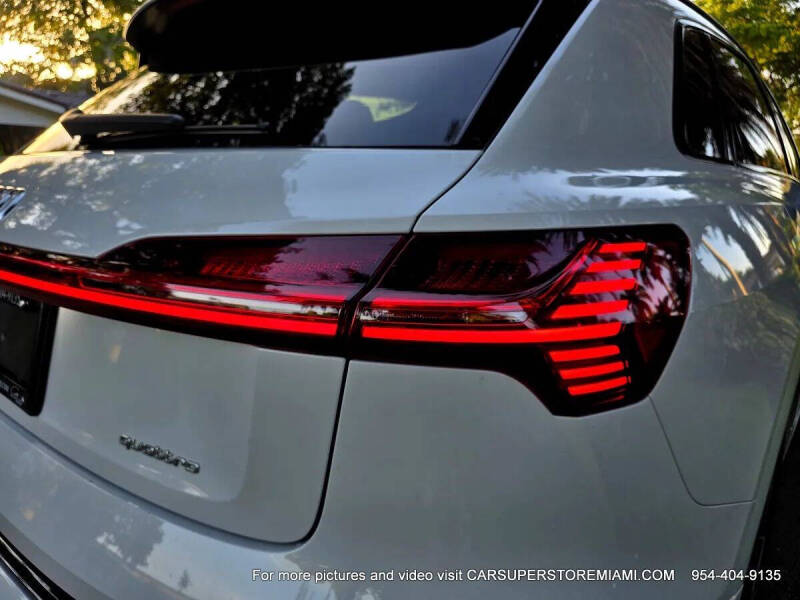 2021 Audi e-tron quattro Premium