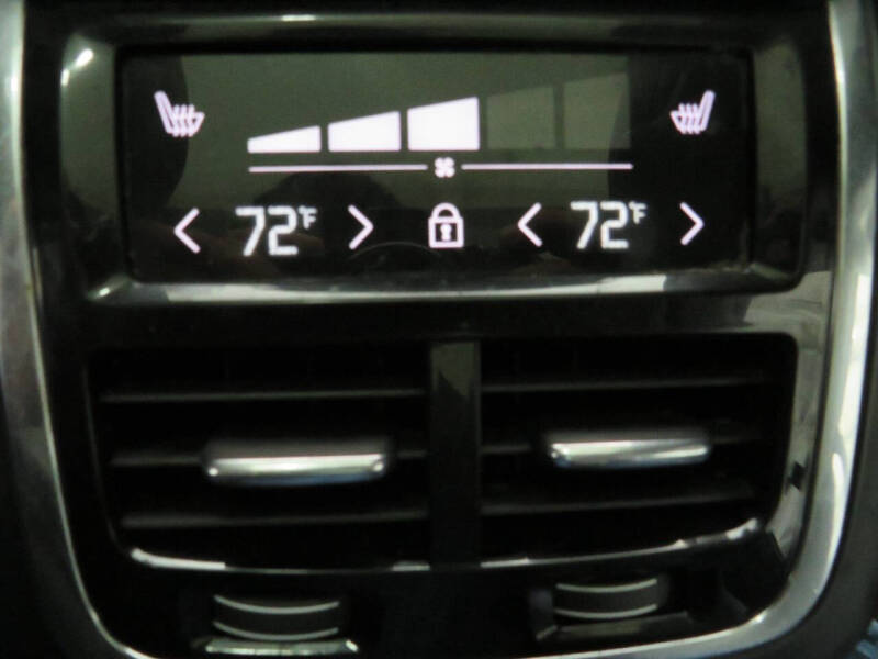 2022 Volvo XC90 T5 Momentum