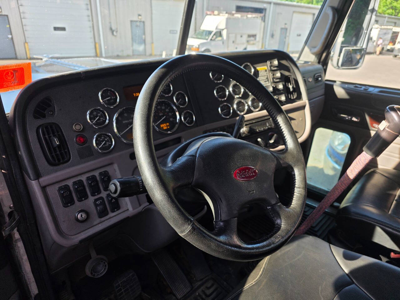 2014 Peterbilt 388 4