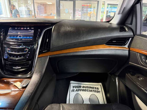 2018 Cadillac Escalade ESV Luxury
