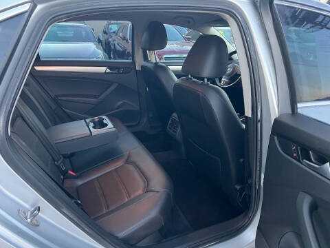 2013 Volkswagen Passat SE PZEV