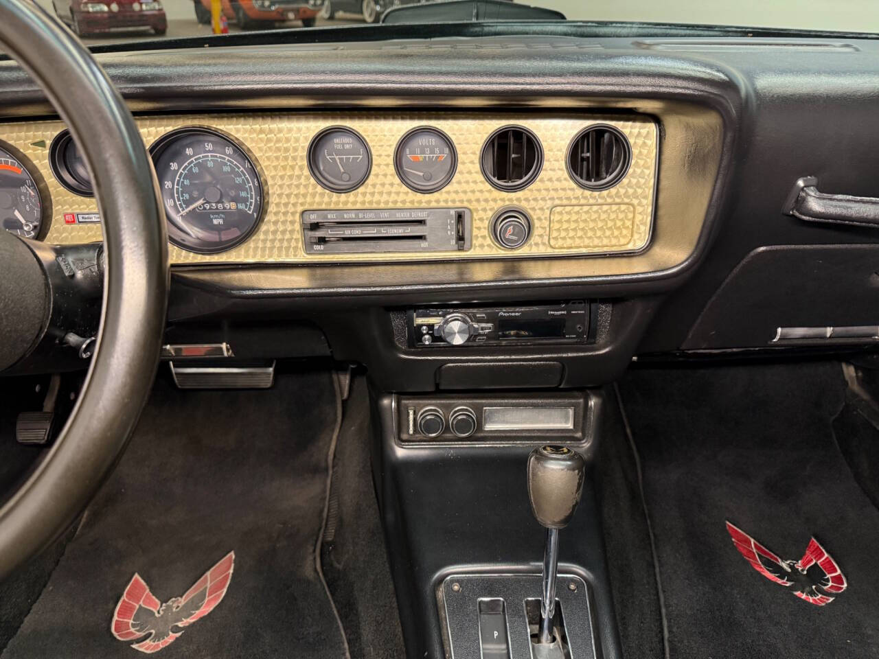 1977 Pontiac Firebird 37
