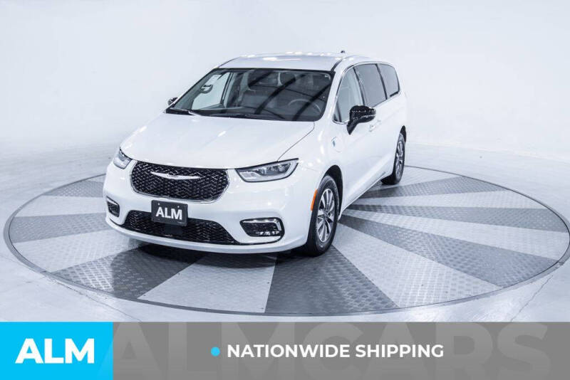 2024 Chrysler Pacifica Plug-In Hybrid Select