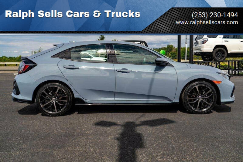 2020 Honda Civic Hatchback Sport's photo