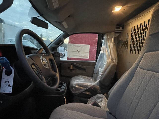 2025 Chevrolet Express 2500
