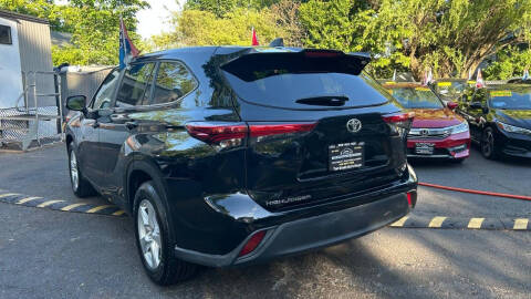 2023 Toyota Highlander Platinum