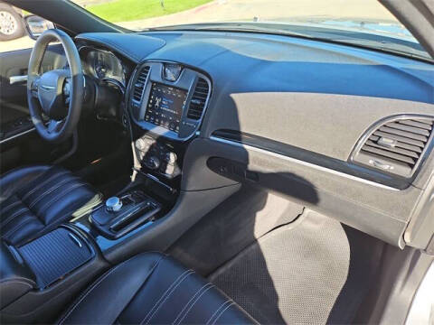 2023 Chrysler 300 S V6