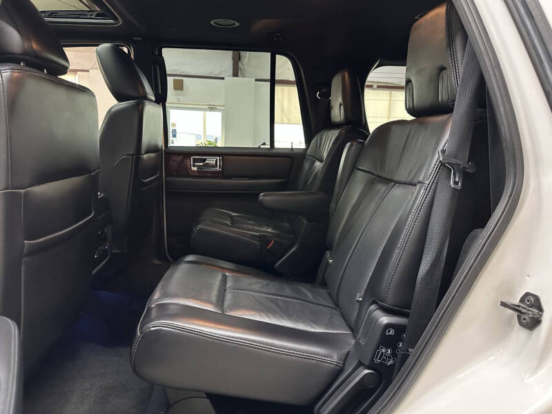 2017 Lincoln Navigator Select