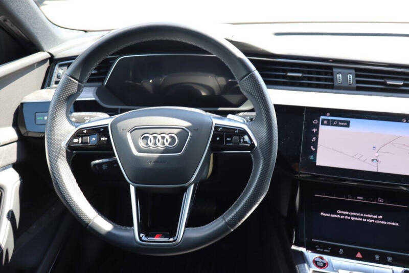 2022 Audi e-tron S quattro Premium Plus