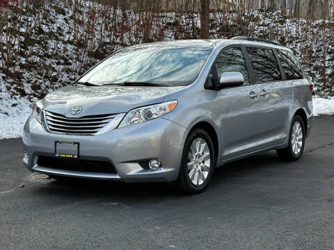 2015 Toyota Sienna LE 7-Passenger