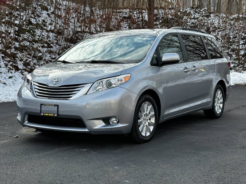 2015 Toyota Sienna LE 7-Passenger
