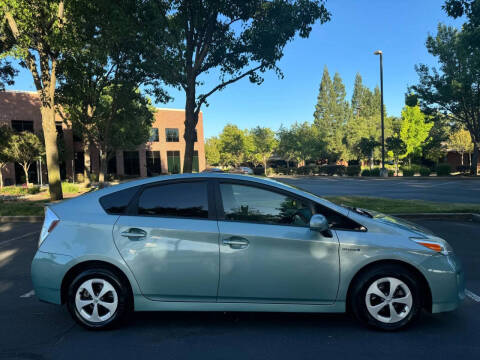 2014 Toyota Prius Two