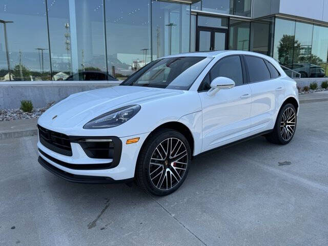 2025 Porsche Macan S