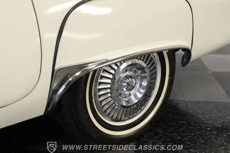 1957 Ford Thunderbird