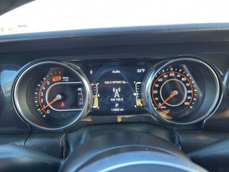 2023 Jeep Wrangler Sahara Altitude