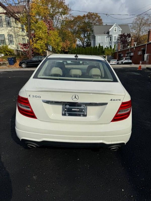 2012 Mercedes-Benz C-Class C300 Luxury photo 10