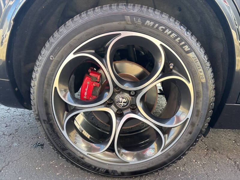 2022 Alfa Romeo Stelvio Veloce