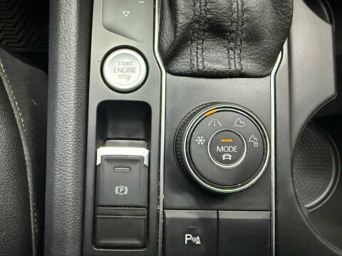 2020 Volkswagen Atlas Cross Sport SE 4Motion