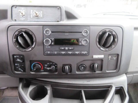 2014 Ford E-Series E-150 XLT