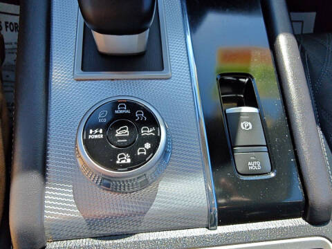 2024 Mitsubishi Outlander PHEV SEL