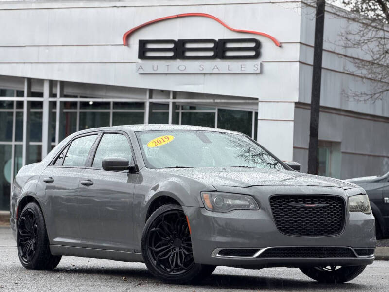 2019 Chrysler 300 S's photo