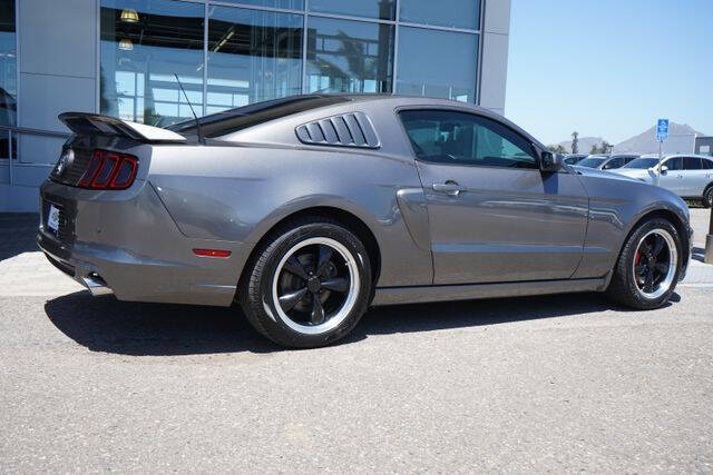 2014 Ford Mustang V6