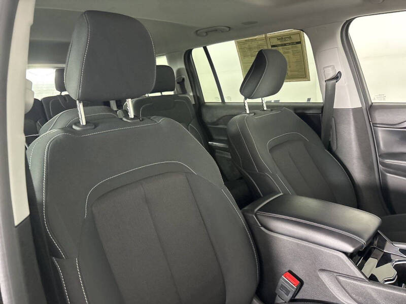 2023 Jeep Grand Cherokee L Laredo