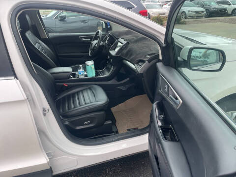 2019 Ford Edge SEL