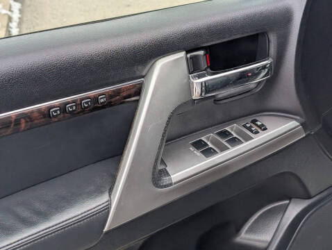 2013 Toyota Land Cruiser